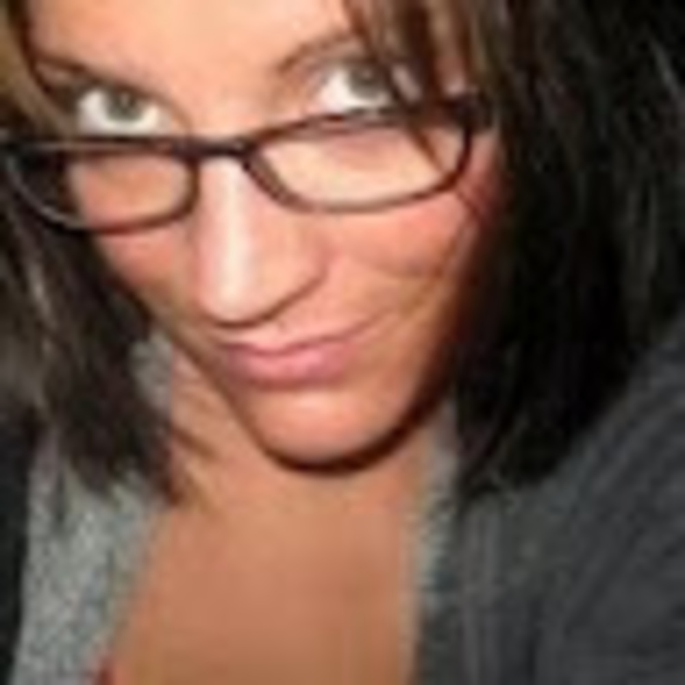 Meet your Posher, Adrienne